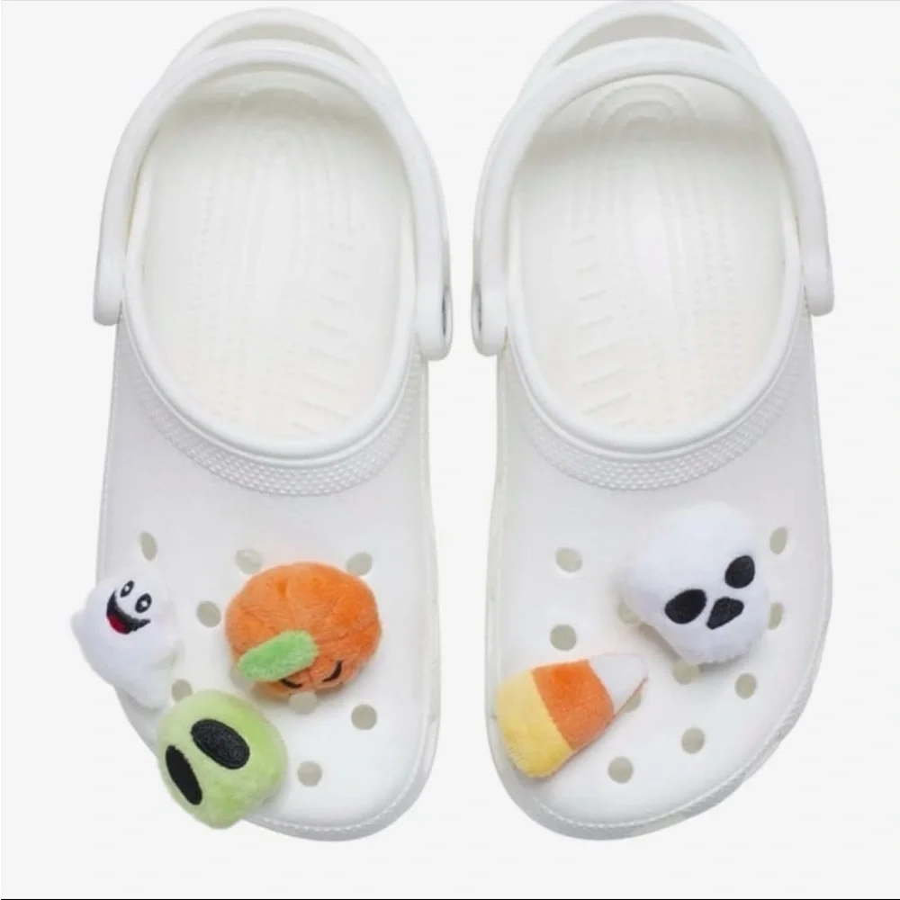 CROCS JIBBITZ HALLOWEEN PLUSH SHOE CHARMS NEW IN PACKAGE